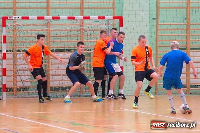 Zdjęcie w galerii na portalu naszraciborz.pl: HLPN: Nerwowo i czerwono w I lidze. Tritle lepsze w hicie kolejki wiadomości z regionu