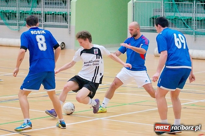 Zdjęcie w galerii na portalu naszraciborz.pl: HLPN: Nerwowo i czerwono w I lidze. Tritle lepsze w hicie kolejki wiadomości z regionu