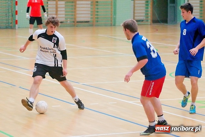 Zdjęcie w galerii na portalu naszraciborz.pl: HLPN: Nerwowo i czerwono w I lidze. Tritle lepsze w hicie kolejki wiadomości z regionu