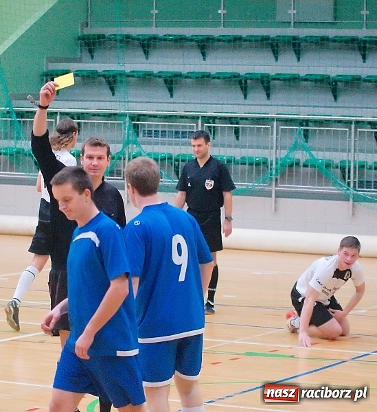 Zdjęcie w galerii na portalu naszraciborz.pl: HLPN: Nerwowo i czerwono w I lidze. Tritle lepsze w hicie kolejki wiadomości z regionu