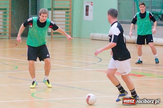 Zdjęcie w galerii na portalu naszraciborz.pl: HLPN: Nerwowo i czerwono w I lidze. Tritle lepsze w hicie kolejki wiadomości z regionu