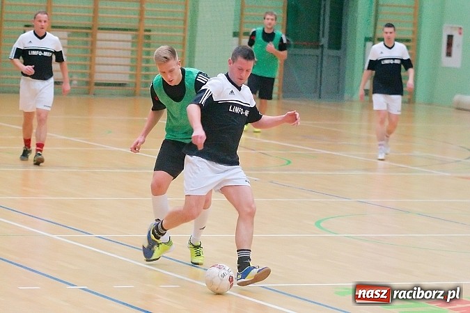 Zdjęcie w galerii na portalu naszraciborz.pl: HLPN: Nerwowo i czerwono w I lidze. Tritle lepsze w hicie kolejki wiadomości z regionu