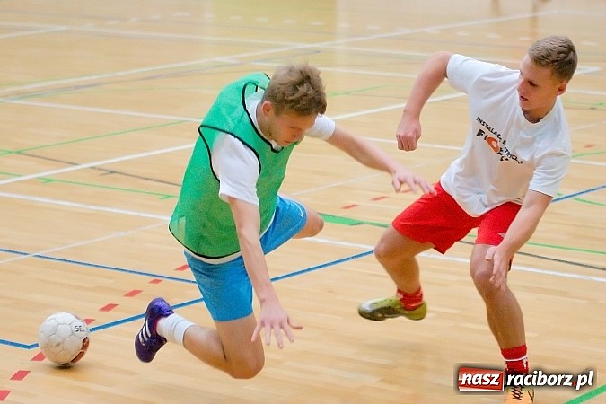 Zdjęcie w galerii na portalu naszraciborz.pl: HLPN: Nerwowo i czerwono w I lidze. Tritle lepsze w hicie kolejki wiadomości z regionu