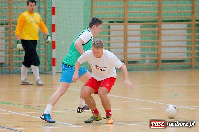 Zdjęcie w galerii na portalu naszraciborz.pl: HLPN: Nerwowo i czerwono w I lidze. Tritle lepsze w hicie kolejki wiadomości z regionu