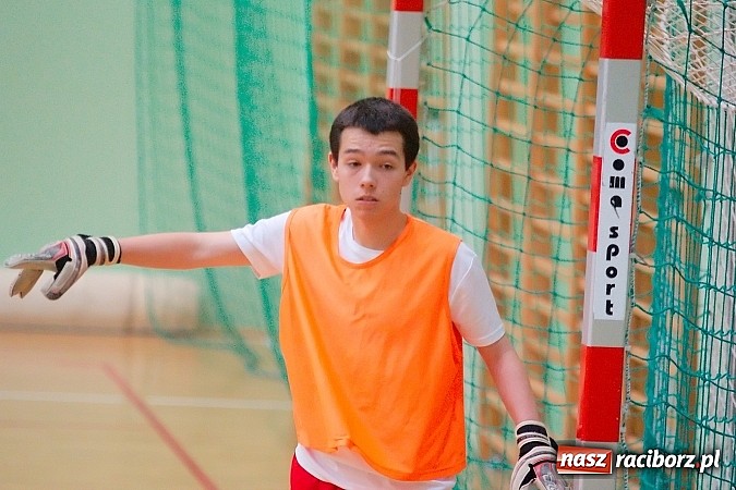 Zdjęcie w galerii na portalu naszraciborz.pl: HLPN: Nerwowo i czerwono w I lidze. Tritle lepsze w hicie kolejki wiadomości z regionu