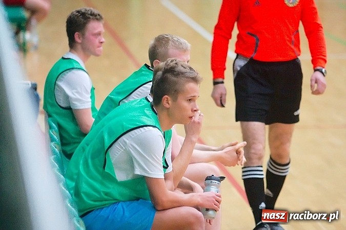 Zdjęcie w galerii na portalu naszraciborz.pl: HLPN: Nerwowo i czerwono w I lidze. Tritle lepsze w hicie kolejki wiadomości z regionu