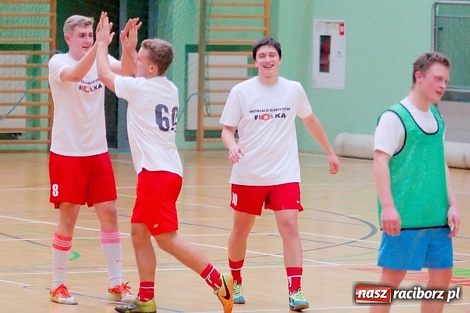 Zdjęcie w galerii na portalu naszraciborz.pl: HLPN: Nerwowo i czerwono w I lidze. Tritle lepsze w hicie kolejki wiadomości z regionu