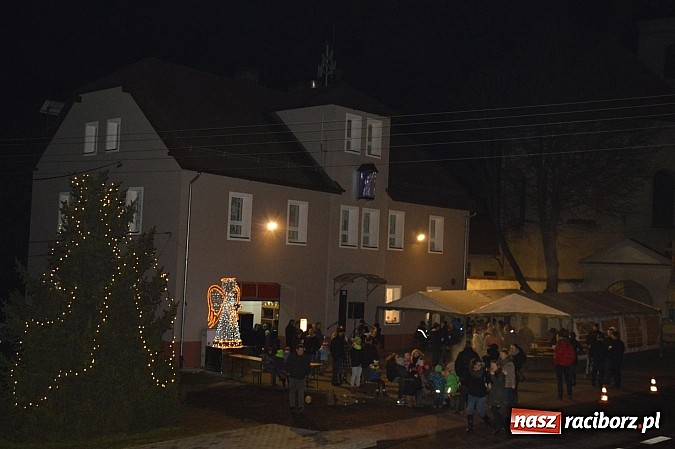 Zdjęcie w galerii na portalu naszraciborz.pl: Spotkanie przy choince w Bieńkowicach  wiadomości z regionu
