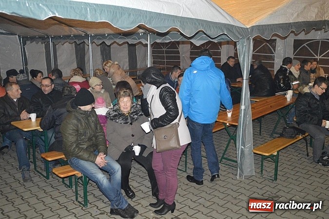 Zdjęcie w galerii na portalu naszraciborz.pl: Spotkanie przy choince w Bieńkowicach  wiadomości z regionu