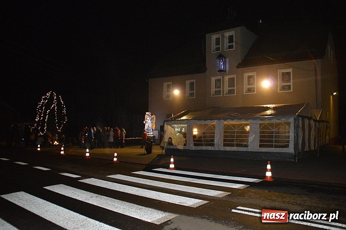 Zdjęcie w galerii na portalu naszraciborz.pl: Spotkanie przy choince w Bieńkowicach  wiadomości z regionu