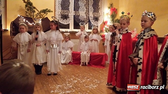 Zdjęcie w galerii na portalu naszraciborz.pl: Dzieci z Nędzy zabrały gości do fabryki św. Mikołaja! wiadomości z regionu