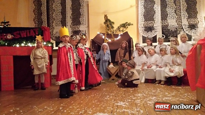 Zdjęcie w galerii na portalu naszraciborz.pl: Dzieci z Nędzy zabrały gości do fabryki św. Mikołaja! wiadomości z regionu