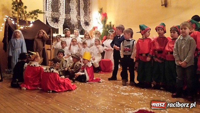 Zdjęcie w galerii na portalu naszraciborz.pl: Dzieci z Nędzy zabrały gości do fabryki św. Mikołaja! wiadomości z regionu