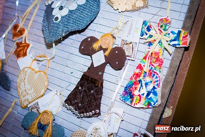 Zdjęcie w galerii na portalu naszraciborz.pl: Jasełka na scenie Młodzieżowego Domu Kultury wiadomości z regionu