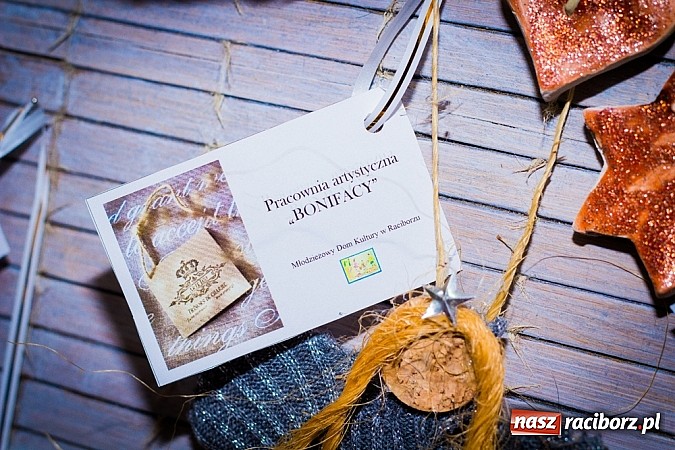 Zdjęcie w galerii na portalu naszraciborz.pl: Jasełka na scenie Młodzieżowego Domu Kultury wiadomości z regionu