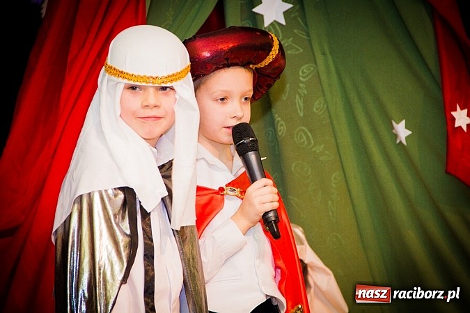 Zdjęcie w galerii na portalu naszraciborz.pl: Jasełka na scenie Młodzieżowego Domu Kultury wiadomości z regionu