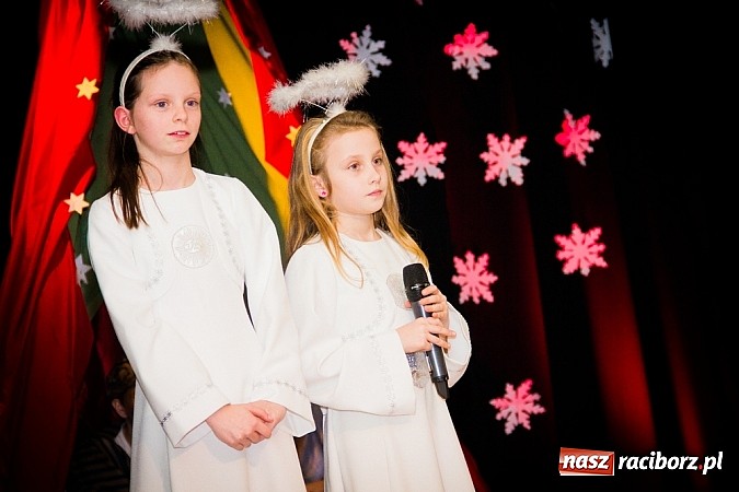 Zdjęcie w galerii na portalu naszraciborz.pl: Jasełka na scenie Młodzieżowego Domu Kultury wiadomości z regionu