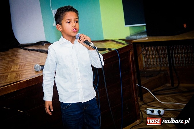 Zdjęcie w galerii na portalu naszraciborz.pl: Jasełka na scenie Młodzieżowego Domu Kultury wiadomości z regionu