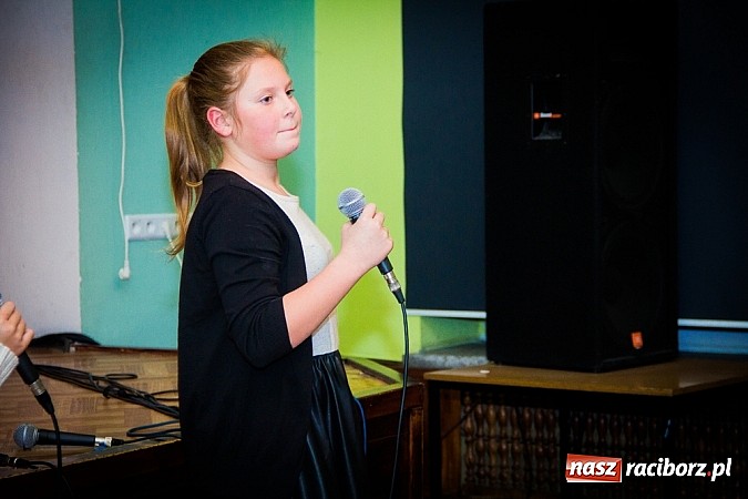 Zdjęcie w galerii na portalu naszraciborz.pl: Jasełka na scenie Młodzieżowego Domu Kultury wiadomości z regionu