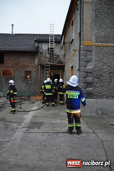 Zdjęcie w galerii na portalu naszraciborz.pl: Pożar poddasza domu w Bieńkowicach wiadomości z regionu