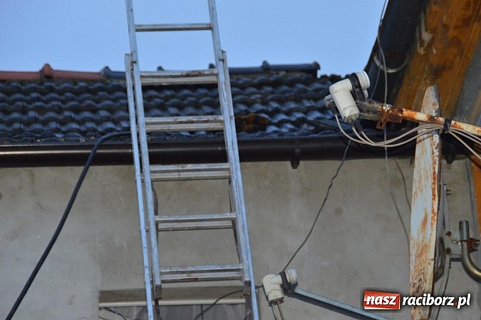 Zdjęcie w galerii na portalu naszraciborz.pl: Pożar poddasza domu w Bieńkowicach wiadomości z regionu