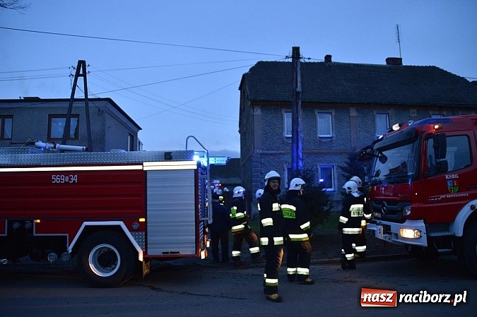 Zdjęcie w galerii na portalu naszraciborz.pl: Pożar poddasza domu w Bieńkowicach wiadomości z regionu