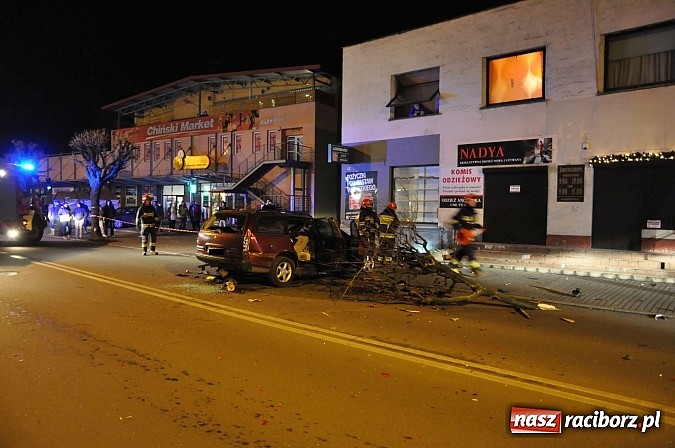 Zdjęcie w galerii na portalu naszraciborz.pl: Kierowca opla omegi uderzył w budynek na Opawskiej i zbiegł. Policja już go zatrzymała! wiadomości z regionu
