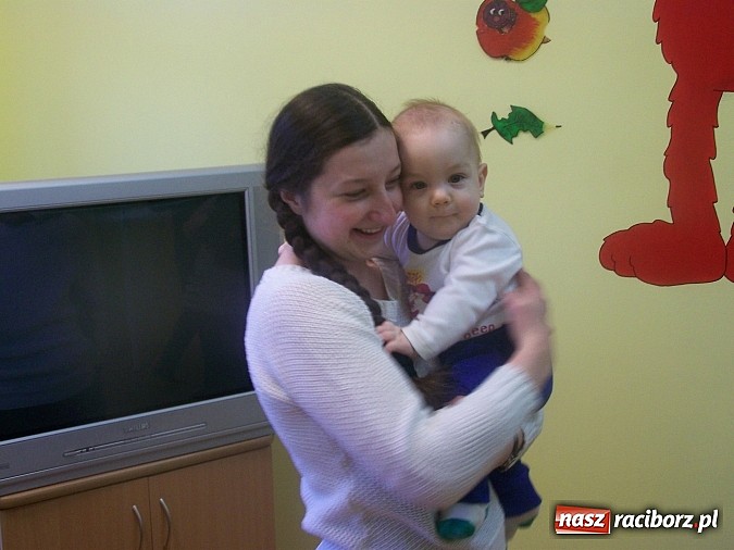 Zdjęcie w galerii na portalu naszraciborz.pl: Książki dla małych pacjentów wiadomości z regionu