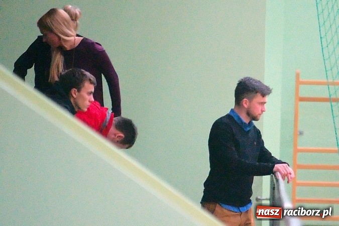 Zdjęcie w galerii na portalu naszraciborz.pl: Ćmy Barowe skosiły Piękny Trawnik. Nieudana pogoń BJK Group Team wiadomości z regionu