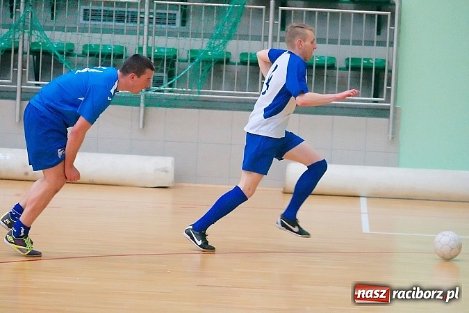 Zdjęcie w galerii na portalu naszraciborz.pl: Ćmy Barowe skosiły Piękny Trawnik. Nieudana pogoń BJK Group Team wiadomości z regionu