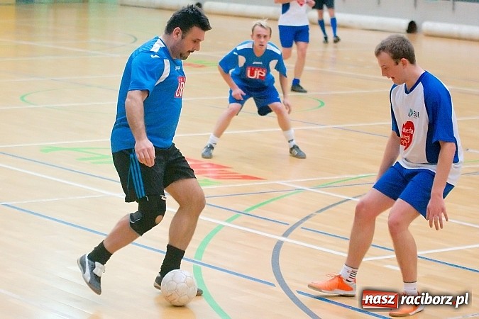 Zdjęcie w galerii na portalu naszraciborz.pl: Ćmy Barowe skosiły Piękny Trawnik. Nieudana pogoń BJK Group Team wiadomości z regionu