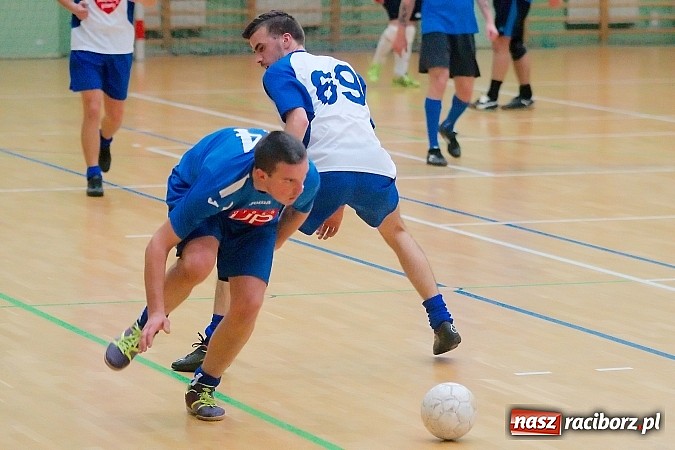 Zdjęcie w galerii na portalu naszraciborz.pl: Ćmy Barowe skosiły Piękny Trawnik. Nieudana pogoń BJK Group Team wiadomości z regionu