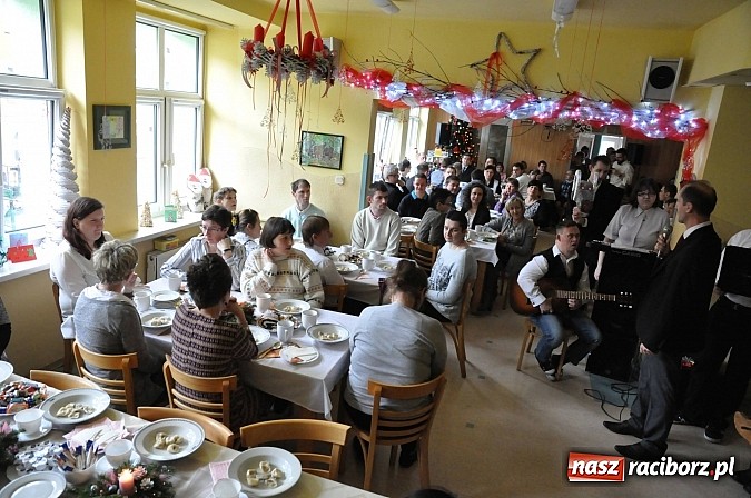 Zdjęcie w galerii na portalu naszraciborz.pl: Wigilijka w Warsztatach Terapii Zajęciowych wiadomości z regionu