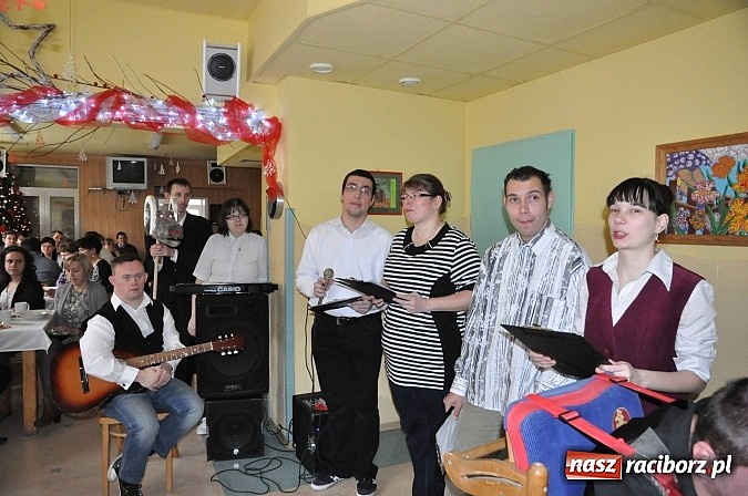 Zdjęcie w galerii na portalu naszraciborz.pl: Wigilijka w Warsztatach Terapii Zajęciowych wiadomości z regionu