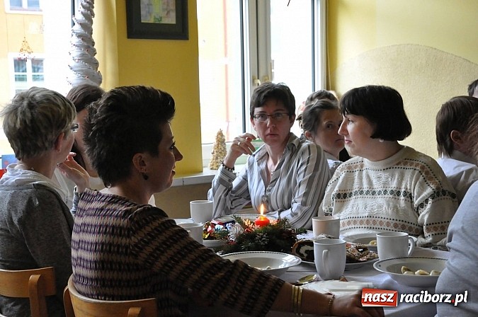 Zdjęcie w galerii na portalu naszraciborz.pl: Wigilijka w Warsztatach Terapii Zajęciowych wiadomości z regionu