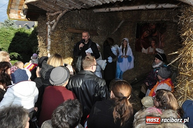 Zdjęcie w galerii na portalu naszraciborz.pl: Brzezie zaprasza do żywej stajenki betlejemskiej wiadomości z regionu