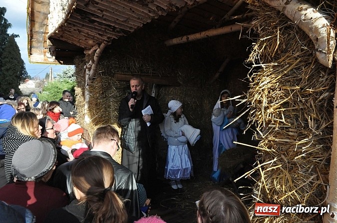 Zdjęcie w galerii na portalu naszraciborz.pl: Brzezie zaprasza do żywej stajenki betlejemskiej wiadomości z regionu