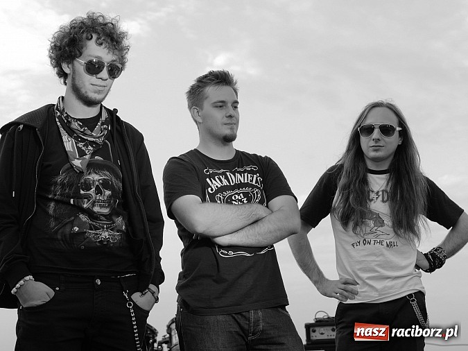 Zdjęcie w galerii na portalu naszraciborz.pl: The trAst i Grawitacja - wigilijna premiera teledysku nowej raciborskiej formacji rockowej wiadomości z regionu