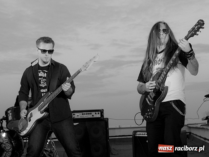 Zdjęcie w galerii na portalu naszraciborz.pl: The trAst i Grawitacja - wigilijna premiera teledysku nowej raciborskiej formacji rockowej wiadomości z regionu