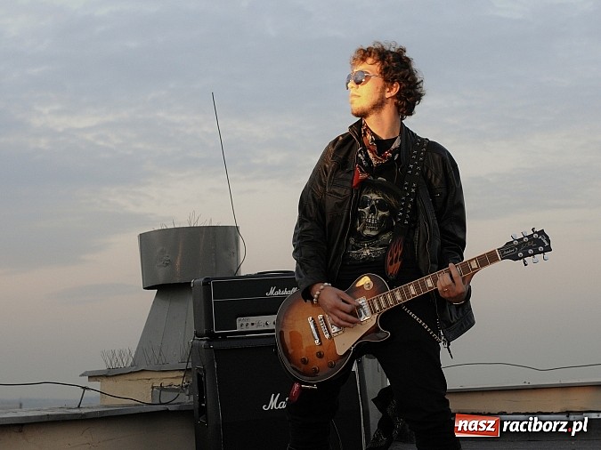 Zdjęcie w galerii na portalu naszraciborz.pl: The trAst i Grawitacja - wigilijna premiera teledysku nowej raciborskiej formacji rockowej wiadomości z regionu