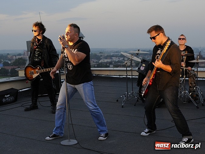 Zdjęcie w galerii na portalu naszraciborz.pl: The trAst i Grawitacja - wigilijna premiera teledysku nowej raciborskiej formacji rockowej wiadomości z regionu