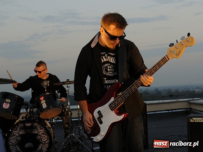 Zdjęcie w galerii na portalu naszraciborz.pl: The trAst i Grawitacja - wigilijna premiera teledysku nowej raciborskiej formacji rockowej wiadomości z regionu