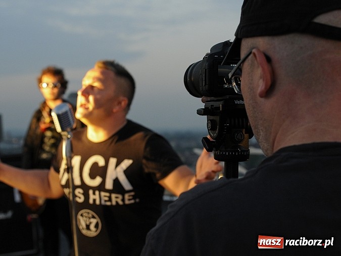 Zdjęcie w galerii na portalu naszraciborz.pl: The trAst i Grawitacja - wigilijna premiera teledysku nowej raciborskiej formacji rockowej wiadomości z regionu