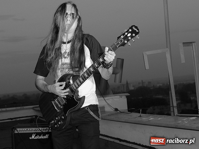 Zdjęcie w galerii na portalu naszraciborz.pl: The trAst i Grawitacja - wigilijna premiera teledysku nowej raciborskiej formacji rockowej wiadomości z regionu