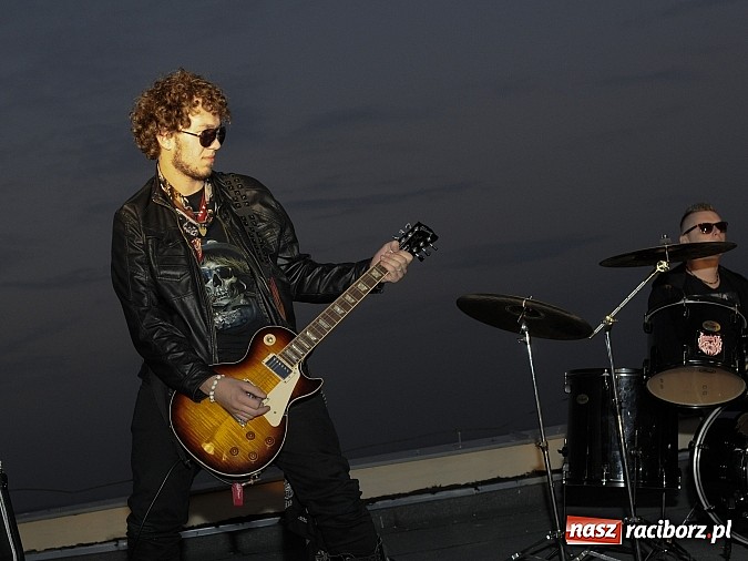 Zdjęcie w galerii na portalu naszraciborz.pl: The trAst i Grawitacja - wigilijna premiera teledysku nowej raciborskiej formacji rockowej wiadomości z regionu