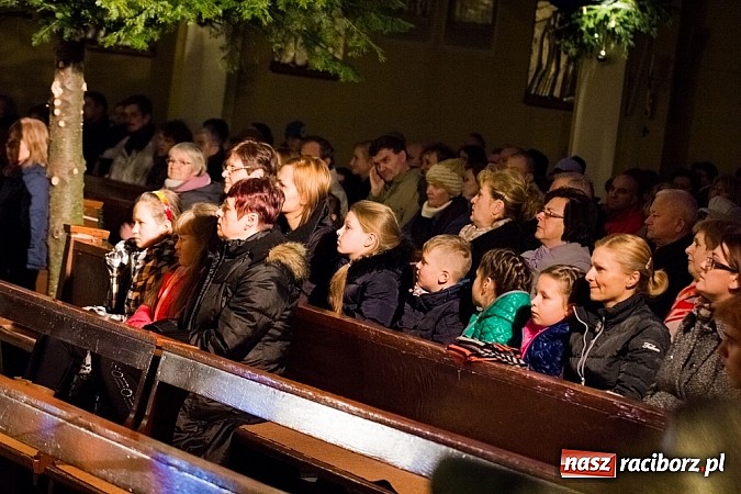 Zdjęcie w galerii na portalu naszraciborz.pl: Koncert świąteczny w wykonaniu Raciborskiej Orkiestry Plania wiadomości z regionu