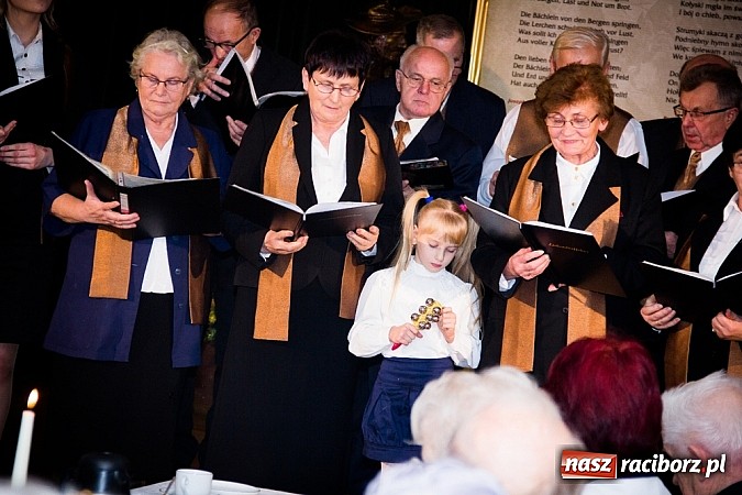 Zdjęcie w galerii na portalu naszraciborz.pl: Koncert bożonarodzeniowy w Łubowicach wiadomości z regionu