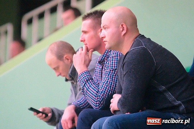 Zdjęcie w galerii na portalu naszraciborz.pl: Nawet gol widmo nie pogrążył AMJ Dach-Mig. Ogromny pech Brygady Argo wiadomości z regionu