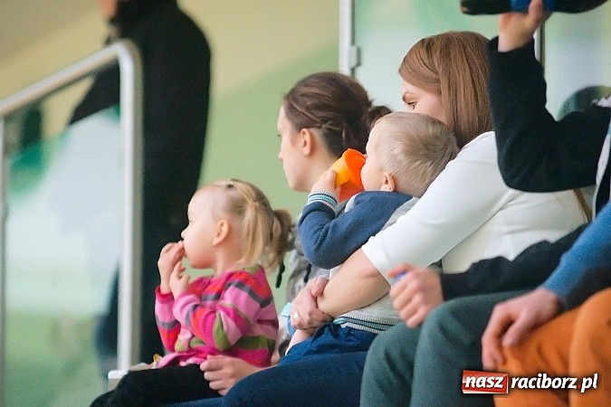 Zdjęcie w galerii na portalu naszraciborz.pl: Nawet gol widmo nie pogrążył AMJ Dach-Mig. Ogromny pech Brygady Argo wiadomości z regionu