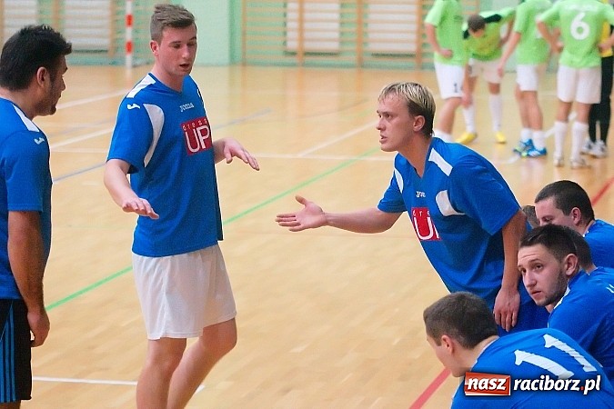 Zdjęcie w galerii na portalu naszraciborz.pl: Nawet gol widmo nie pogrążył AMJ Dach-Mig. Ogromny pech Brygady Argo wiadomości z regionu